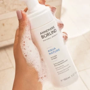 Mousse nettoyante à l'acide hyaluronique